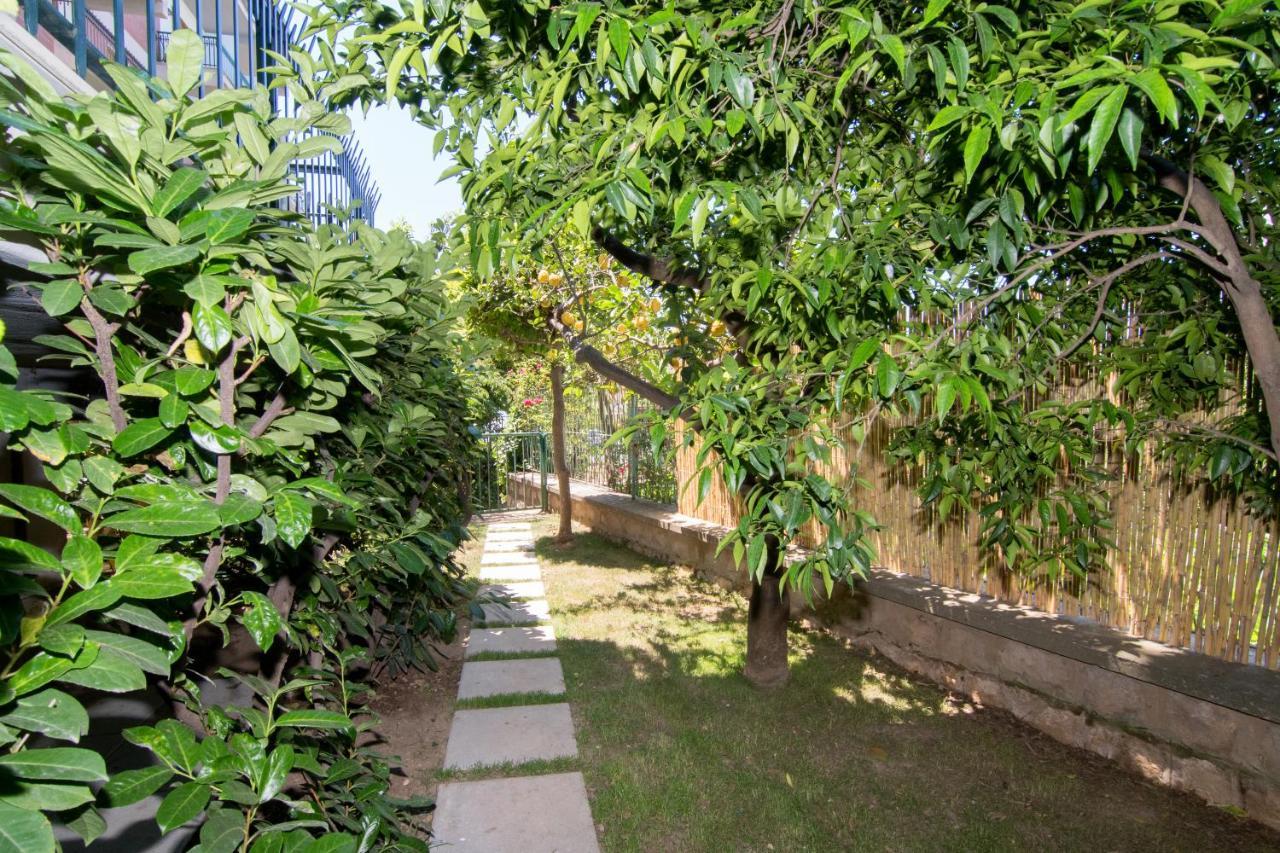 Апартаменти Casa Enza, For Up To 5 People, Sorrento Center Екстер'єр фото