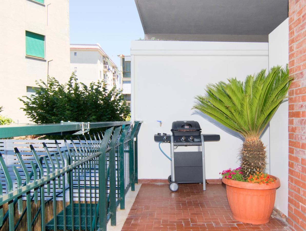 Апартаменти Casa Enza, For Up To 5 People, Sorrento Center Екстер'єр фото
