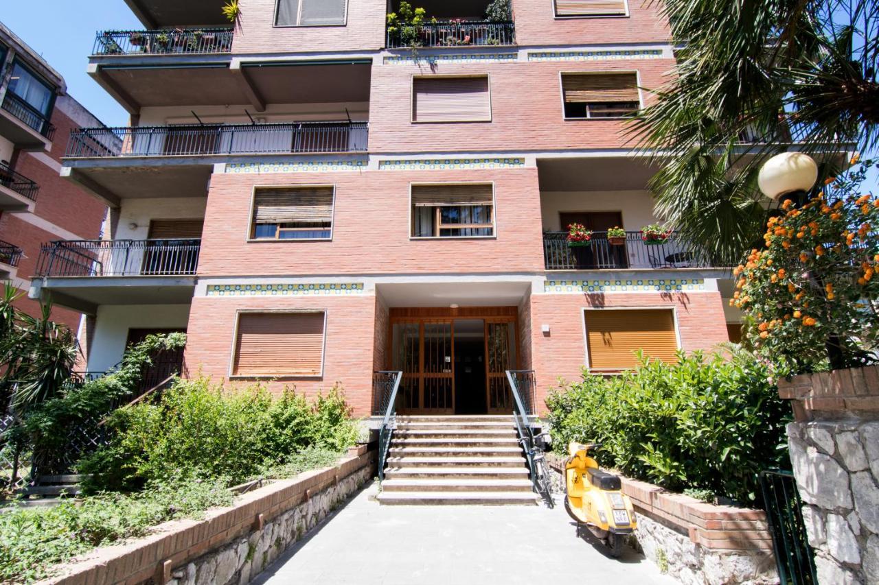 Апартаменти Casa Enza, For Up To 5 People, Sorrento Center Екстер'єр фото